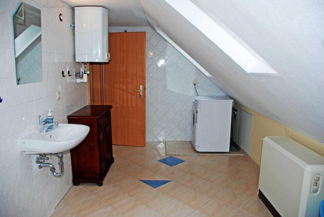 Ferienwohnungen Im Gutshaus Gnies Экстерьер фото